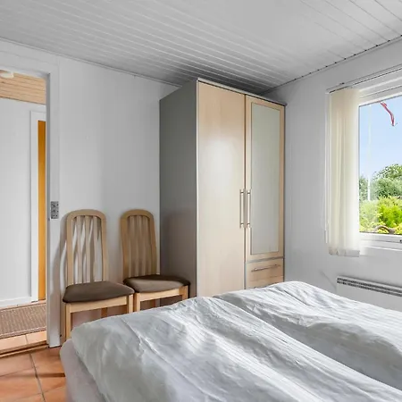 Awesome In With Swimming Pool *